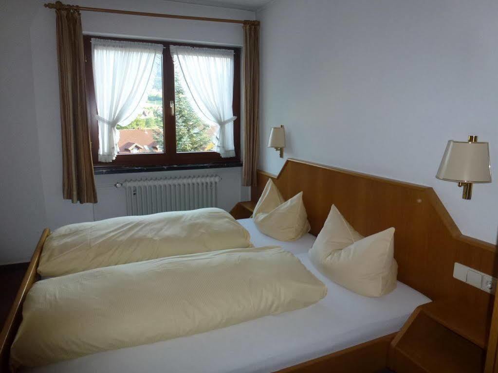 Gasthof-Hotel Rebstock Winden im Elztal Exterior photo