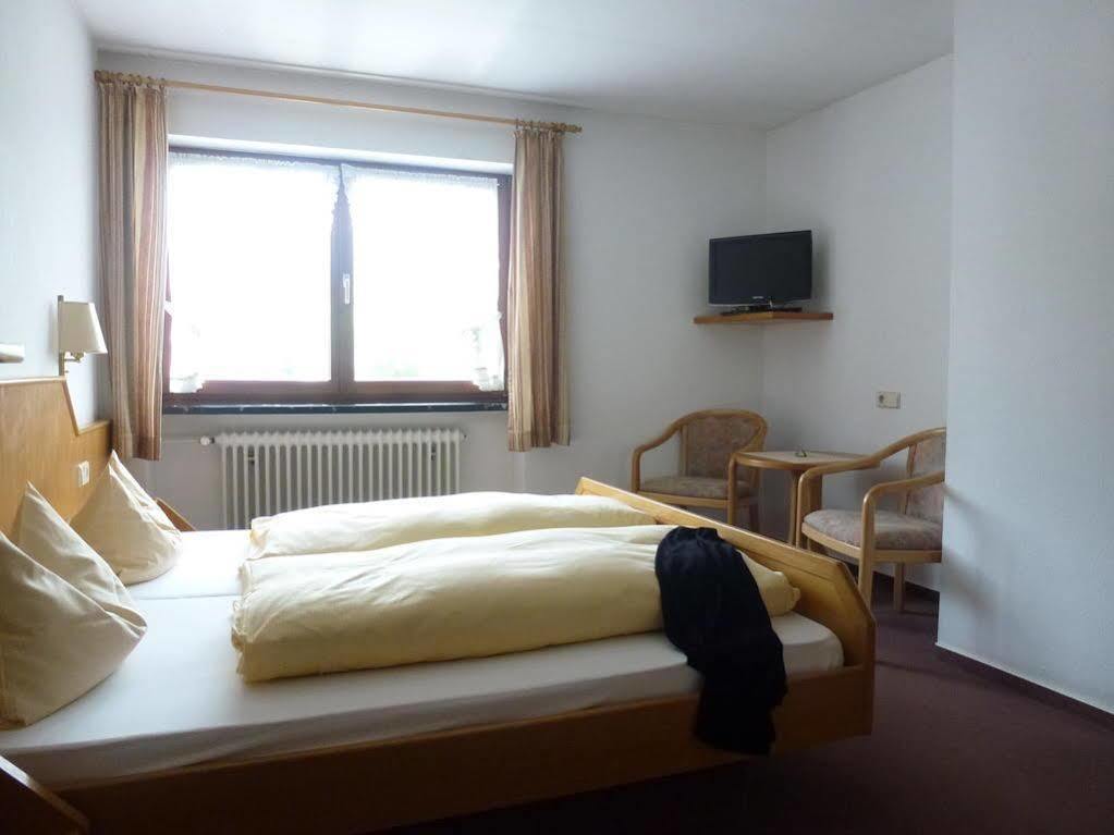 Gasthof-Hotel Rebstock Winden im Elztal Exterior photo